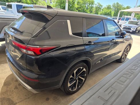 Used 2023 Mitsubishi Outlander SE FWD image 9