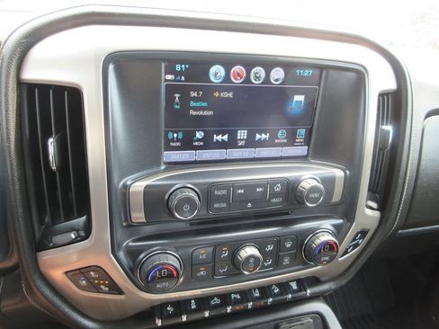 Used 2019 GMC Sierra 2500 Denali w/ Duramax Plus Package AWD/4WD image 33