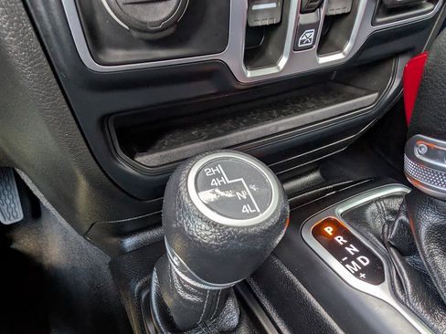 Used 2023 Jeep Gladiator Sport image 36