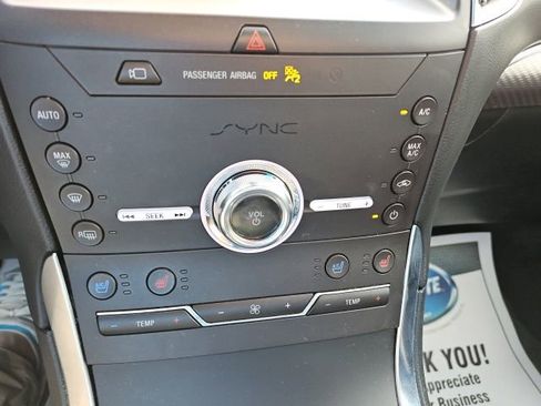 Used 2020 Ford Edge Titanium w/ Equipment Group 301A AWD/4WD image 33