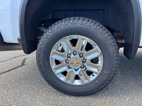 Used 2024 Chevrolet Silverado 3500 High Country w/ Technology Package AWD/4WD image 21