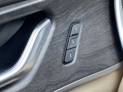 Certified 2022 Jeep Grand Cherokee L Limited image 32