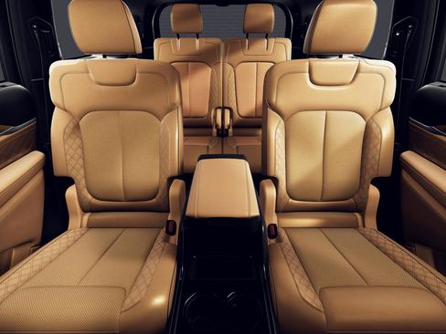New 2026 Jeep Grand Cherokee L Summit AWD/4WD image 3