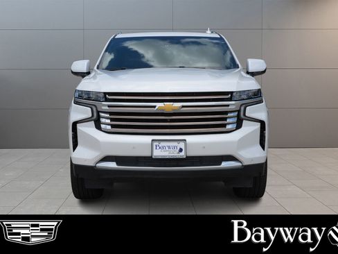 Used 2022 Chevrolet Tahoe High Country RWD image 2