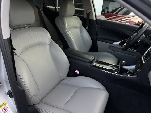 Used 2011 Lexus IS 250 RWD image 28
