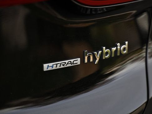 Used 2023 Hyundai Santa Fe SEL Premium image 11