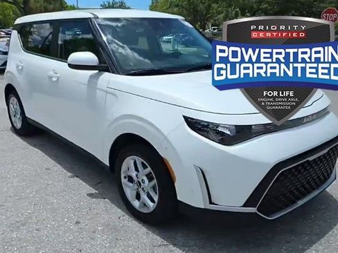Used 2024 Kia Soul LX w/ Option Group 015 FWD image 1