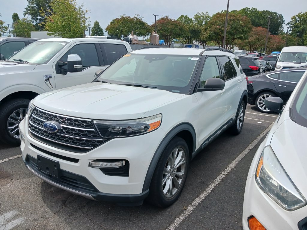 Used 2020 Ford Explorer XLT w/ Equipment Group 202A RWD image 1