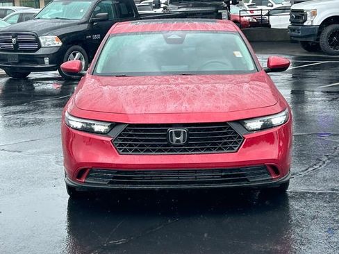 Used 2023 Honda Accord EX image 9