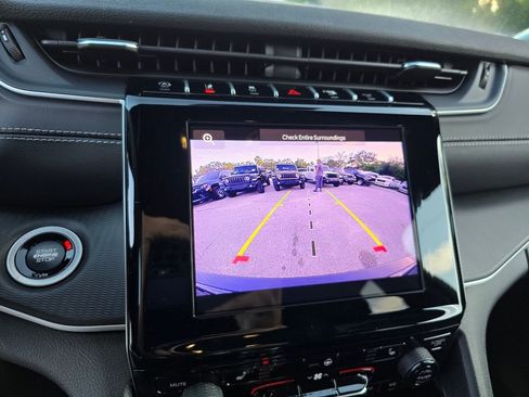 New 2025 Jeep Grand Cherokee Laredo X w/ Luxury Tech Group I image 21