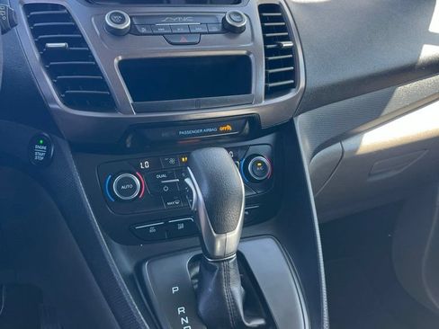 Used 2020 Ford Transit Connect XLT FWD image 17