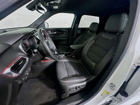 Used 2023 Chevrolet TrailBlazer RS w/ Convenience Package image 13
