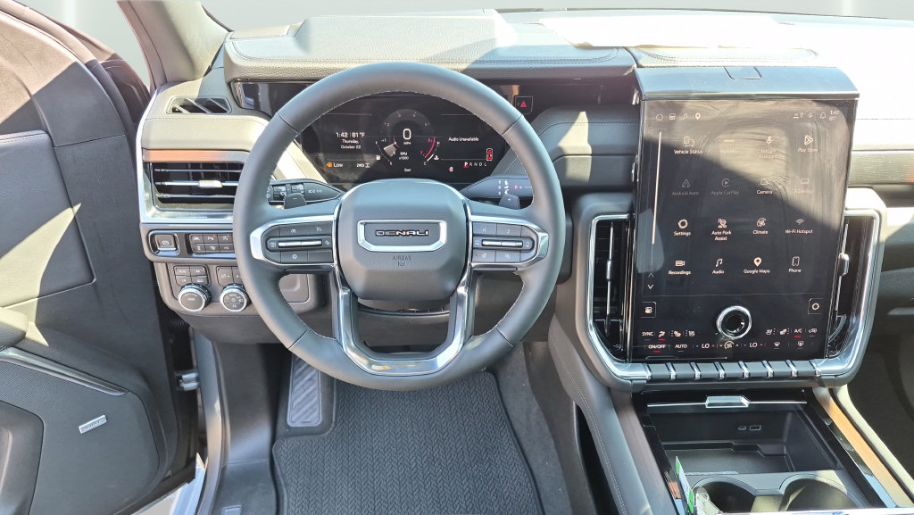 New 2026 GMC Yukon Denali w/ Sun & Power Step Package AWD/4WD image 21
