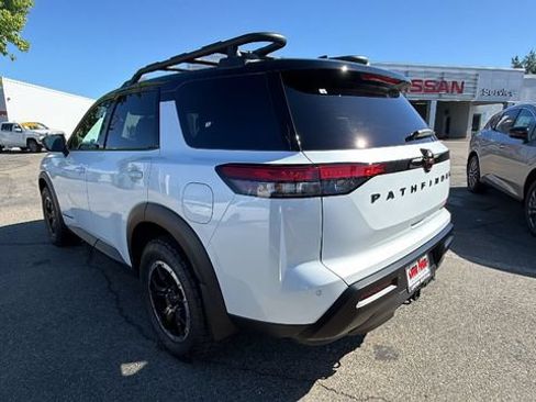 New 2026 Nissan Pathfinder Rock Creek AWD/4WD image 6