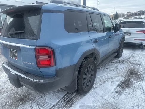 Used 2025 Toyota Land Cruiser image 38