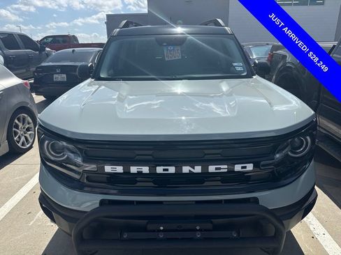 Used 2023 Ford Bronco Sport Outer Banks w/ Tech Package AWD/4WD image 1