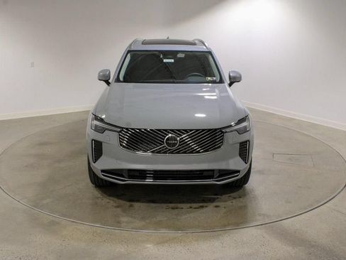 Used 2026 Volvo XC90 B6 Plus w/ Protection Package Premier AWD/4WD image 8