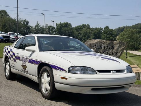 Used 1995 Chevrolet Monte Carlo Z34 FWD image 1