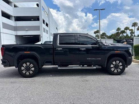 Used 2025 GMC Sierra 2500 Denali w/ Denali Reserve Package AWD/4WD image 2