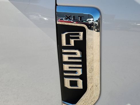 Used 2022 Ford F250 XLT w/ XLT Value Package image 9