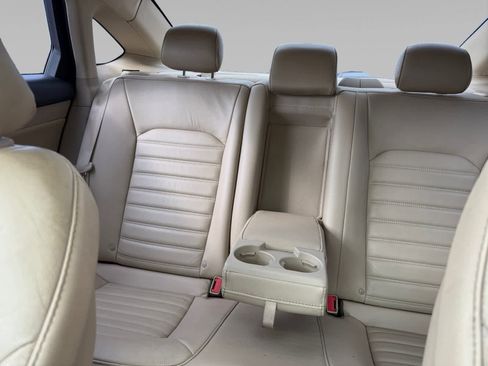 Used 2016 Ford Fusion SE w/ Equipment Group 202A image 13