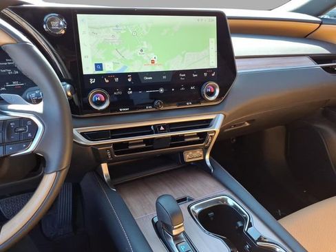 Certified 2025 Lexus RX 350 Premium w/ Accessory Package image 20