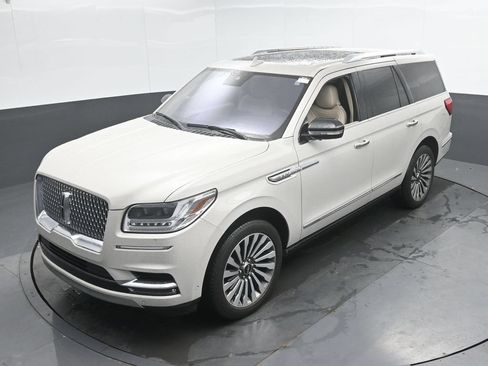 Used 2019 Lincoln Navigator Reserve AWD/4WD image 37