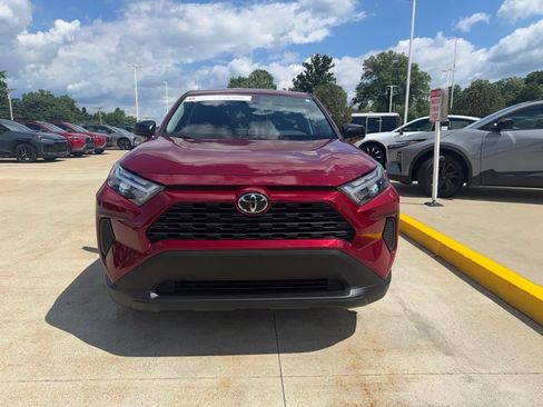 Used 2023 Toyota RAV4 LE FWD image 2