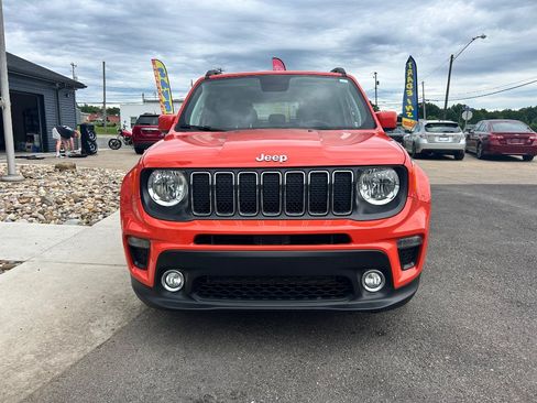 Used 2019 Jeep Renegade Latitude FWD image 2