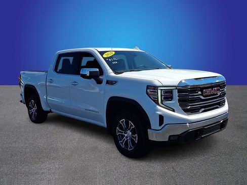 Used 2026 GMC Sierra 1500 SLT AWD/4WD image 3
