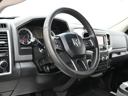 Used 2017 RAM 1500 Classic SLT AWD/4WD image 15