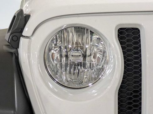 Used 2020 Jeep Wrangler Sport AWD/4WD image 9
