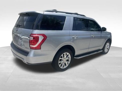 Used 2021 Ford Expedition XLT RWD image 4