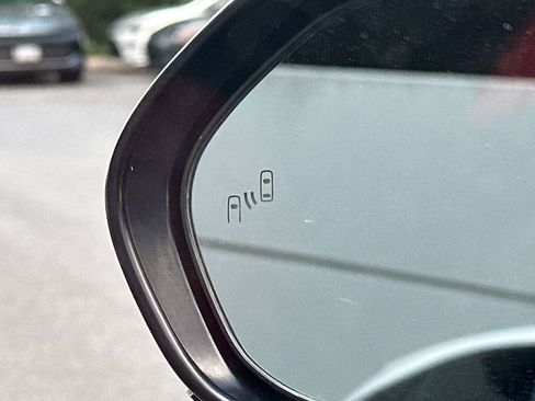 Used 2025 Toyota Camry XSE FWD image 17
