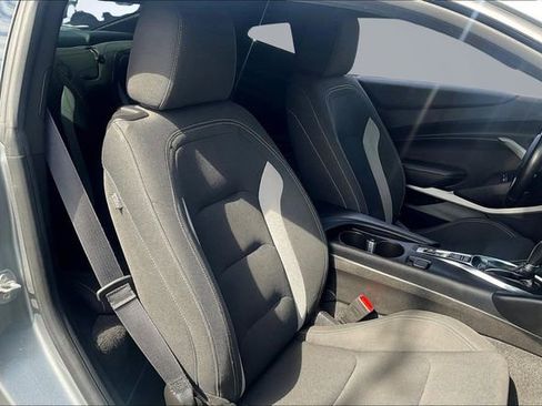 Used 2023 Chevrolet Camaro LT image 7