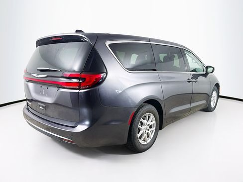 Used 2023 Chrysler Pacifica Touring-L FWD image 32
