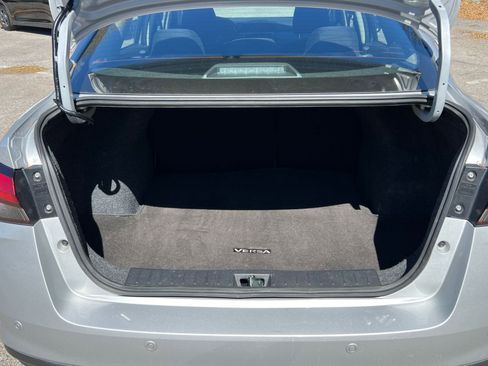 Used 2025 Nissan Versa SV image 27