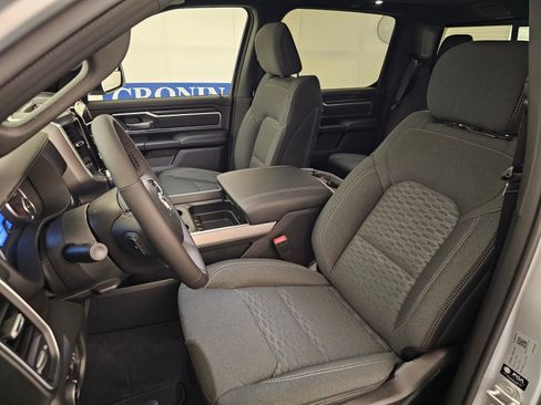 New 2026 RAM 1500 4x4 Crew Cab image 13