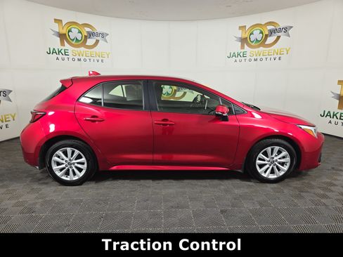 Used 2025 Toyota Corolla SE w/ SE Package FWD image 10