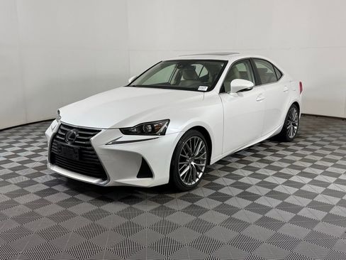 Used 2019 Lexus IS 300 AWD image 8