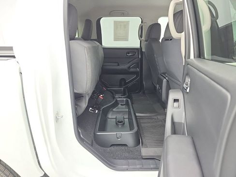 Used 2025 Nissan Frontier SV w/ SV Convenience Package AWD/4WD image 46