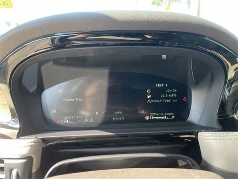 Used 2021 Lincoln Corsair Reserve w/ Equipment Group 201A image 11