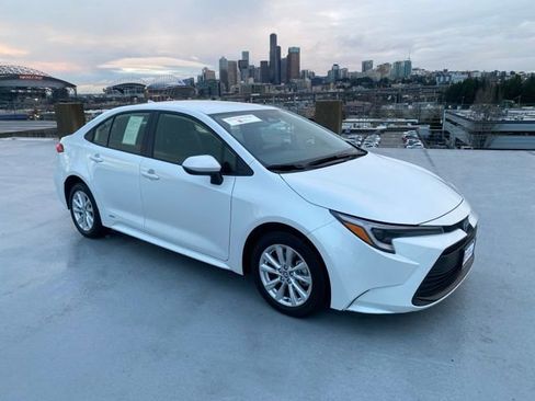 Certified 2023 Toyota Corolla LE image 22