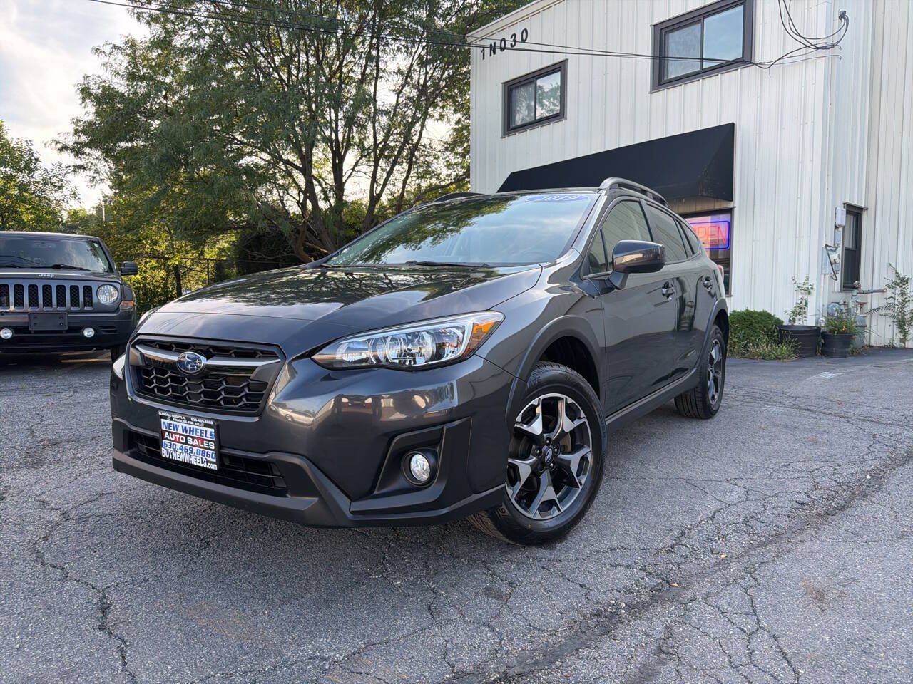 Used 2019 Subaru Crosstrek 2.0i Premium w/ Moonroof Package AWD/4WD image 1