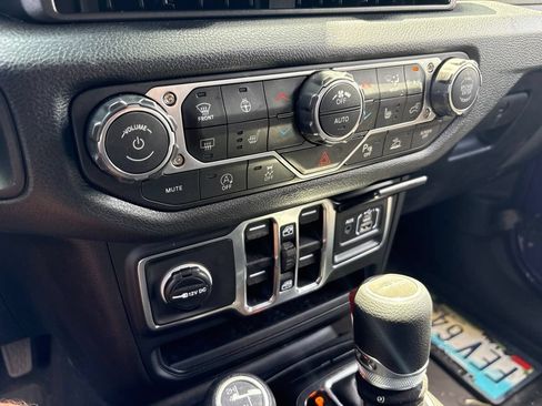 Used 2026 Jeep Gladiator Sport AWD/4WD image 23