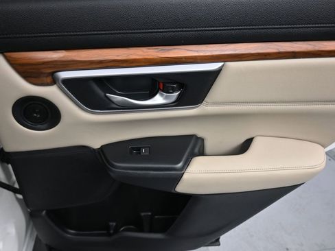 Used 2017 Honda CR-V Touring image 37