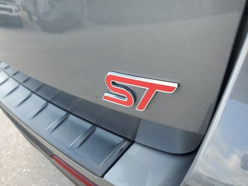 Used 2023 Ford Explorer ST w/ Equipment Group 401A image 10