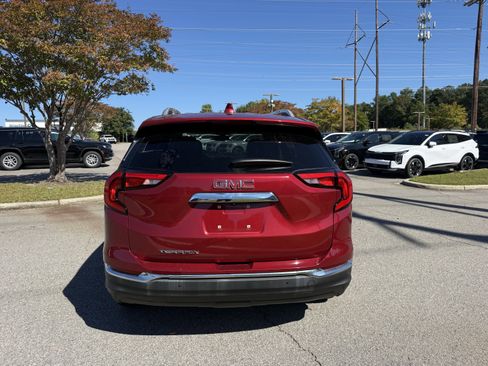 Used 2019 GMC Terrain SLT w/ Preferred Package image 4