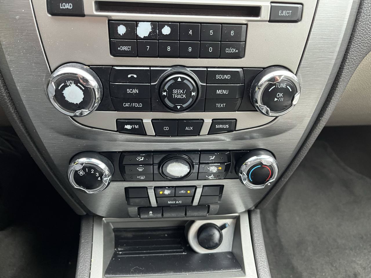 Used 2010 Ford Fusion SE FWD image 12