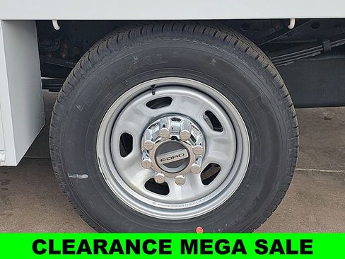 New 2025 Ford F350 XL w/ XL Chrome Package image 38